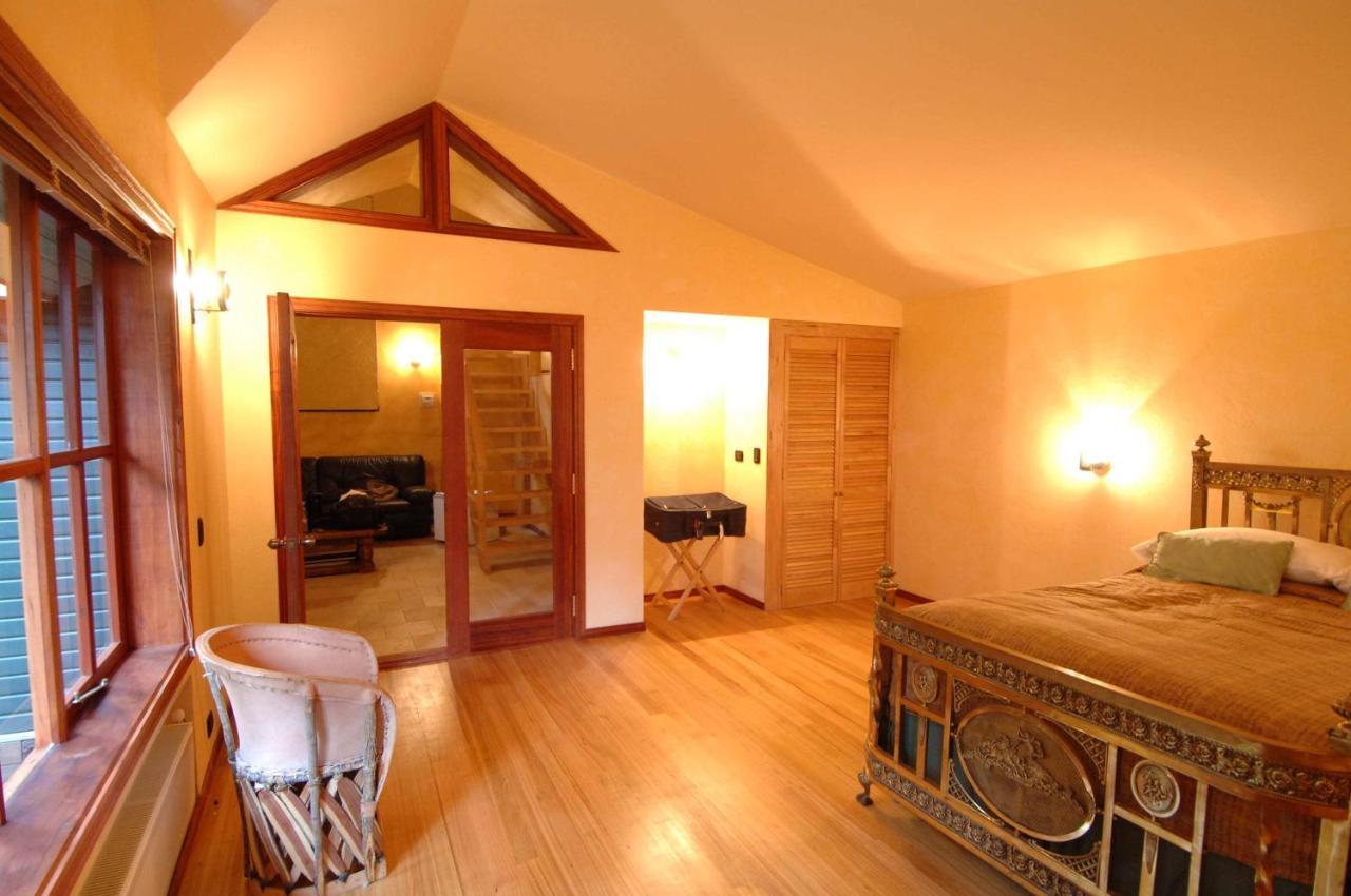 Yan Kee Way Lodge Bungalow Puerto Varas Exteriör bild