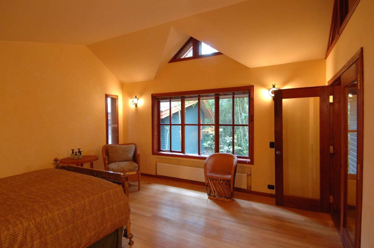 Yan Kee Way Lodge Bungalow Puerto Varas Exteriör bild