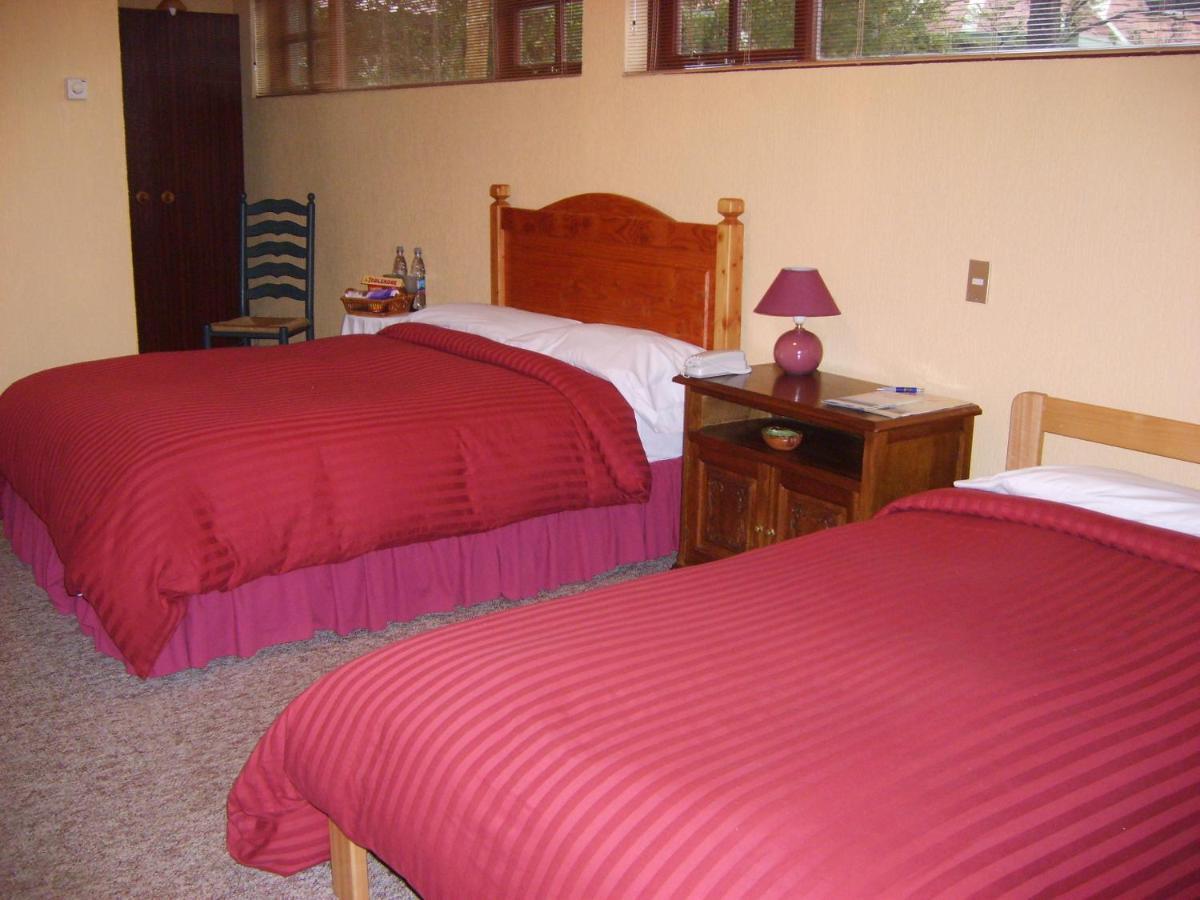 Yan Kee Way Lodge Bungalow Puerto Varas Exteriör bild