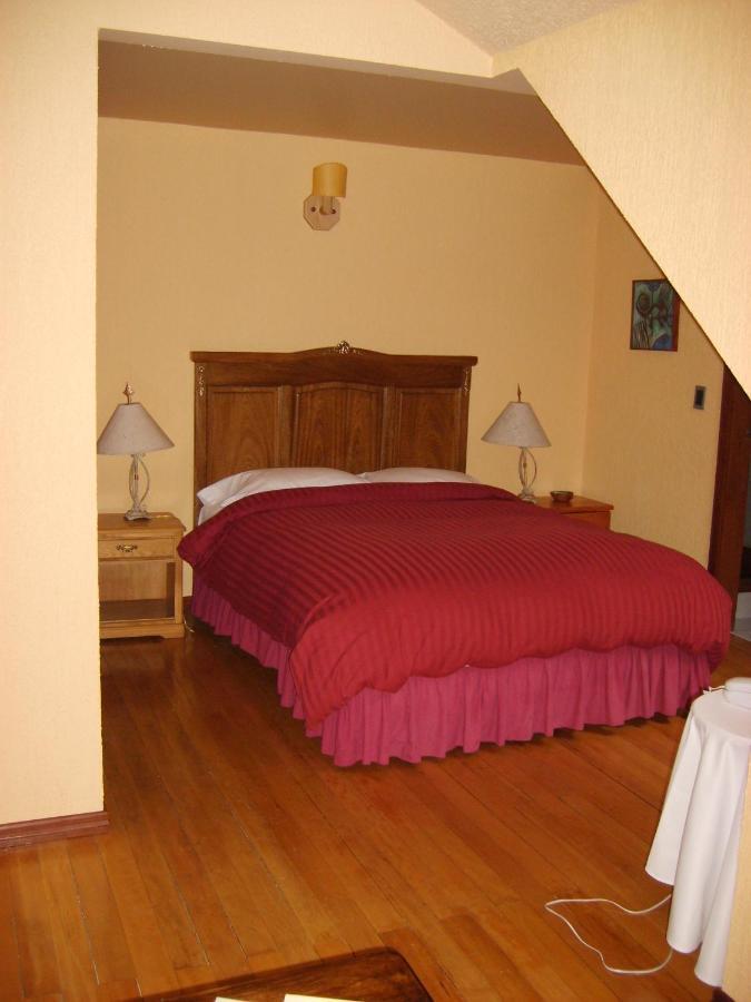 Yan Kee Way Lodge Bungalow Puerto Varas Exteriör bild