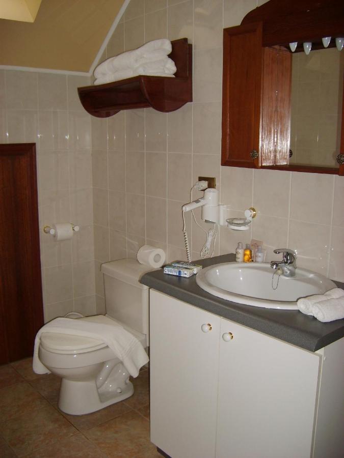 Yan Kee Way Lodge Bungalow Puerto Varas Exteriör bild